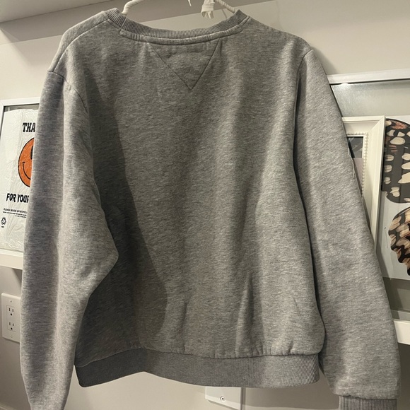 TOMMY HILFIGER CREWNECK - Picture 2 of 3